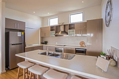 Saltwater Breeze Retreat - Queensland Tourism 2