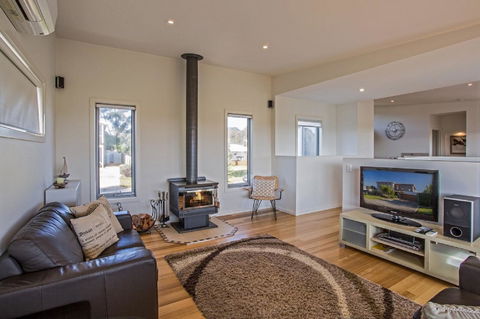 Saltwater Breeze Retreat - Queensland Tourism 3