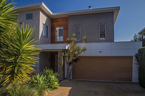 Saltwater Breeze Retreat - Queensland Tourism 0