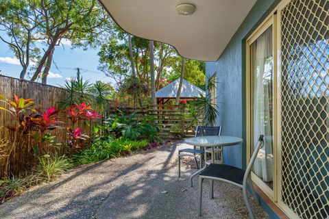 Rainbow Getaway Holiday Apartments - Queensland Tourism 7