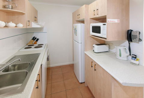 Rainbow Getaway Holiday Apartments - Queensland Tourism 25