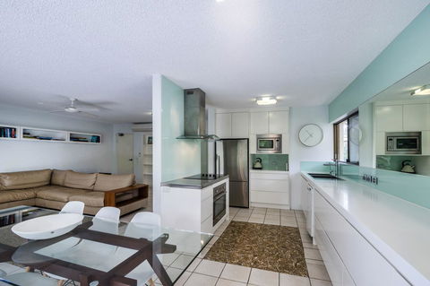 Sunseeker Holiday Apartments - Queensland Tourism 38
