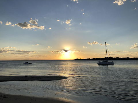 Bribie Island Hotel - QLD Tourism 8