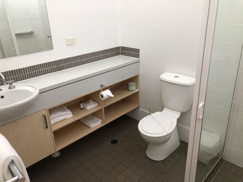 Bribie Island Hotel - QLD Tourism 11