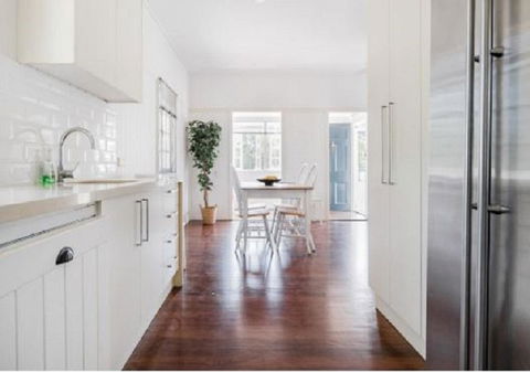 Lake Weyba Noosa Lodge & Kangaroos - QLD Tourism 15