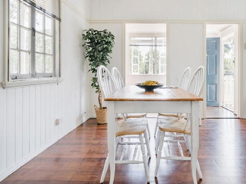 Lake Weyba Noosa Lodge & Kangaroos - QLD Tourism 6