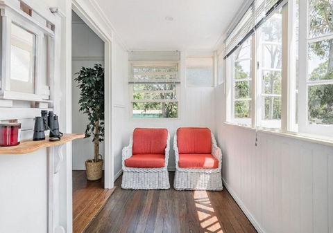 Lake Weyba Noosa Lodge & Kangaroos - QLD Tourism 19