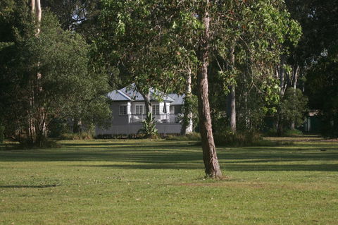 Lake Weyba Noosa Lodge & Kangaroos - QLD Tourism 30