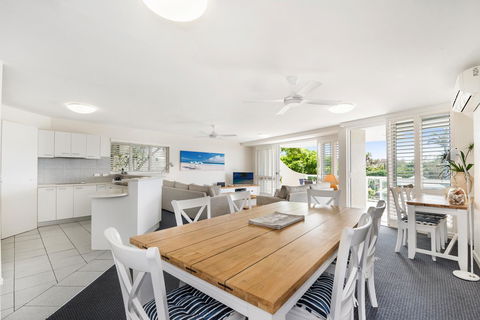 Sunshine Vista - QLD Tourism 13