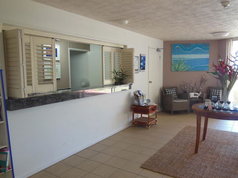 Whale Watch Ocean Beach Resort - QLD Tourism 10