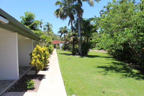 Amaroo On Mandalay, Magnetic Island - Queensland Tourism 37