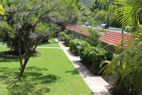 Amaroo On Mandalay, Magnetic Island - Queensland Tourism 38