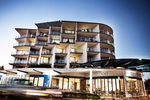 Ocean Views Resort Caloundra - QLD Tourism 1
