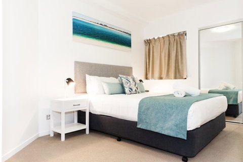 Ocean Views Resort Caloundra - QLD Tourism 44