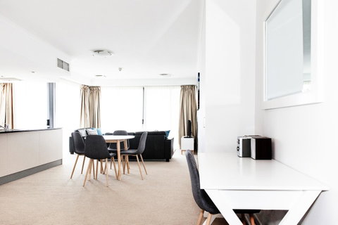 Ocean Views Resort Caloundra - QLD Tourism 41