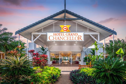 Hotel Grand Chancellor Palm Cove - QLD Tourism 1