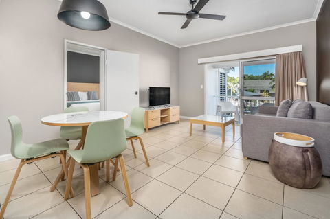 Hotel Grand Chancellor Palm Cove - QLD Tourism 15