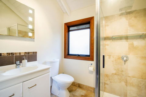 Airlie Beach Eco Cabins - Adults Only - Queensland Tourism 22