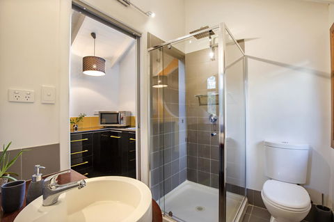 Airlie Beach Eco Cabins - Adults Only - Queensland Tourism 30