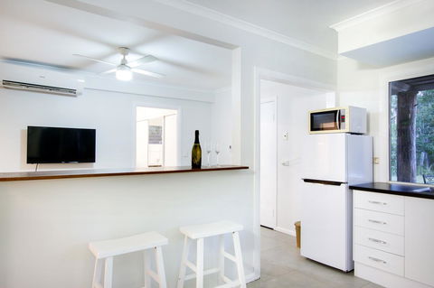 Airlie Beach Eco Cabins - Adults Only - Queensland Tourism 8
