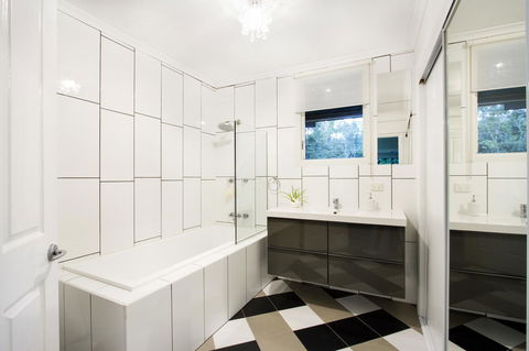 Airlie Beach Eco Cabins - Adults Only - Queensland Tourism 35