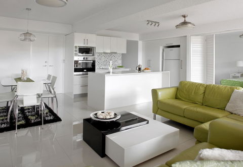 Hotel Laguna - QLD Tourism 12
