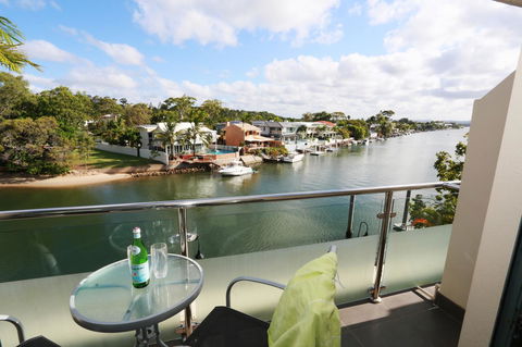 Hotel Laguna - QLD Tourism 6