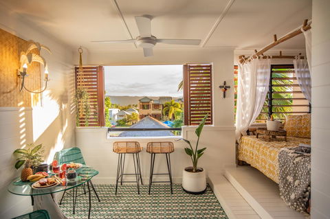 NOMAD - Luxe Apartment - QLD Tourism 1