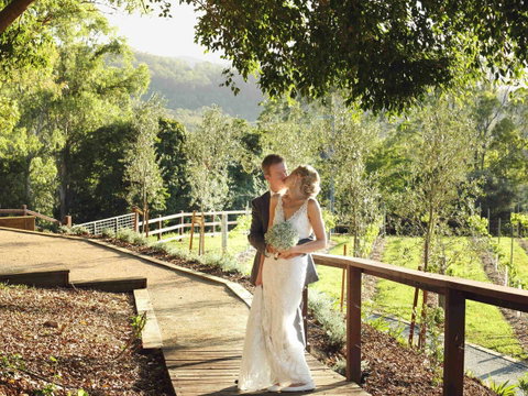 Mercure Clear Mountain Lodge - QLD Tourism 37