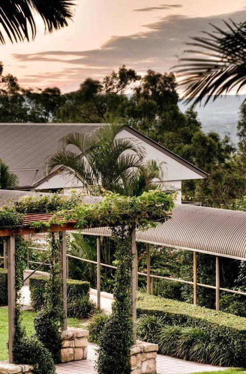 Mercure Clear Mountain Lodge - QLD Tourism 25