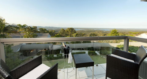 Mercure Clear Mountain Lodge - QLD Tourism 8