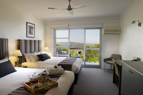 Mercure Clear Mountain Lodge - QLD Tourism 6