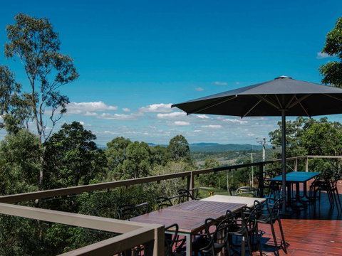 Mercure Clear Mountain Lodge - QLD Tourism 31