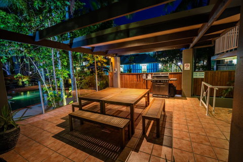 Paradise On The Beach Resort - QLD Tourism 17