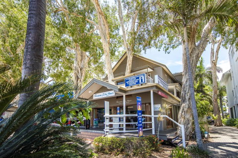 Paradise On The Beach Resort - QLD Tourism 1