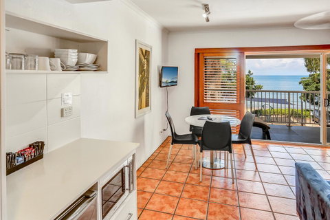 Paradise On The Beach Resort - QLD Tourism 13