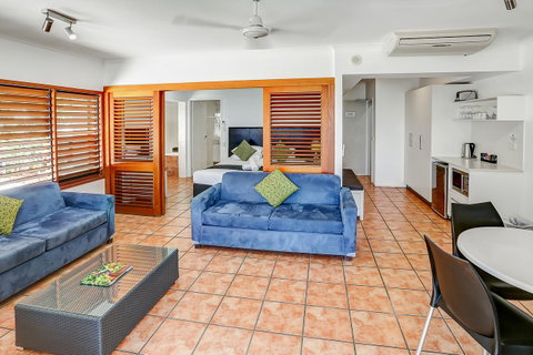 Paradise On The Beach Resort - QLD Tourism 15