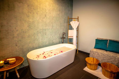 Mirage Whitsundays - QLD Tourism 24