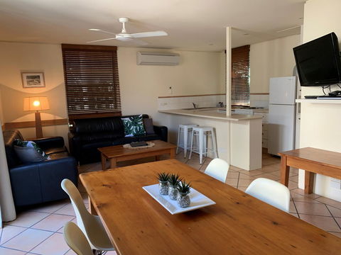 The Hastings Beach Houses - QLD Tourism 13