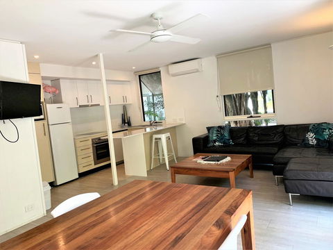 The Hastings Beach Houses - QLD Tourism 5