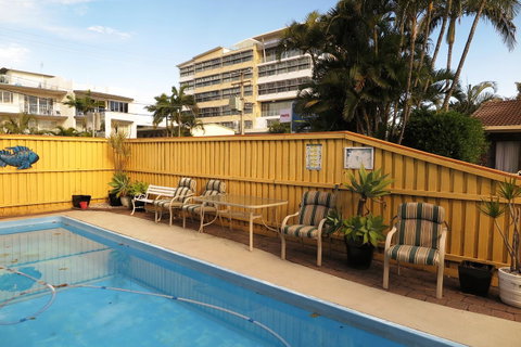 Twin Pines Motel - QLD Tourism 23