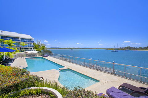 Noosa Shores Resort - QLD Tourism 13