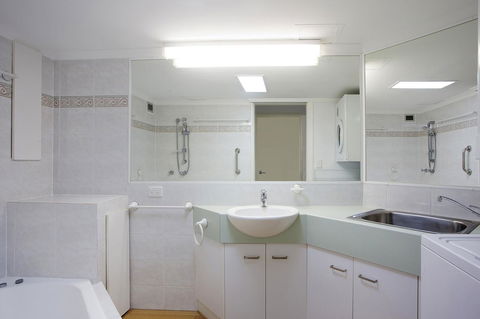Noosa Shores Resort - QLD Tourism 40