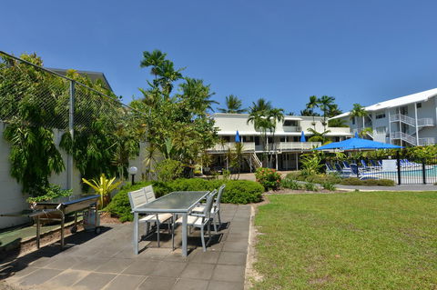 Seascape Holidays At Beachfront Terraces - Queensland Tourism 24