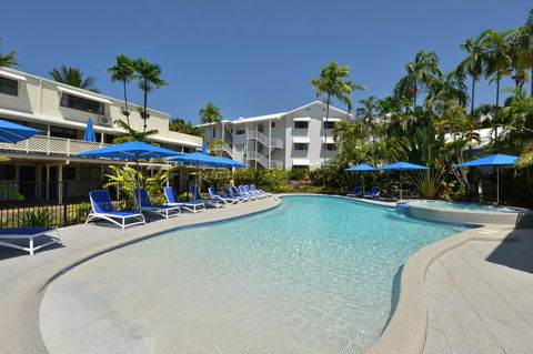 Seascape Holidays At Beachfront Terraces - Queensland Tourism 0