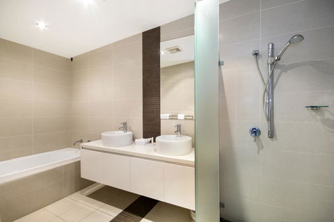 Redvue Holiday Apartments - QLD Tourism 29
