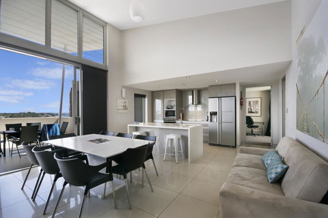Redvue Holiday Apartments - QLD Tourism 28