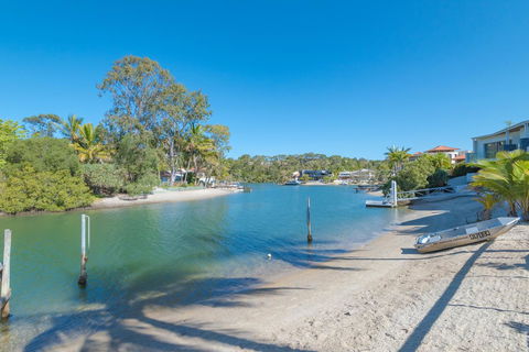 Caribbean Noosa - Queensland Tourism 1