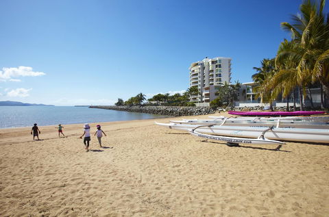 Mariners North Holiday Apartments - QLD Tourism 1
