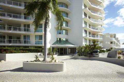 Mariners North Holiday Apartments - QLD Tourism 16